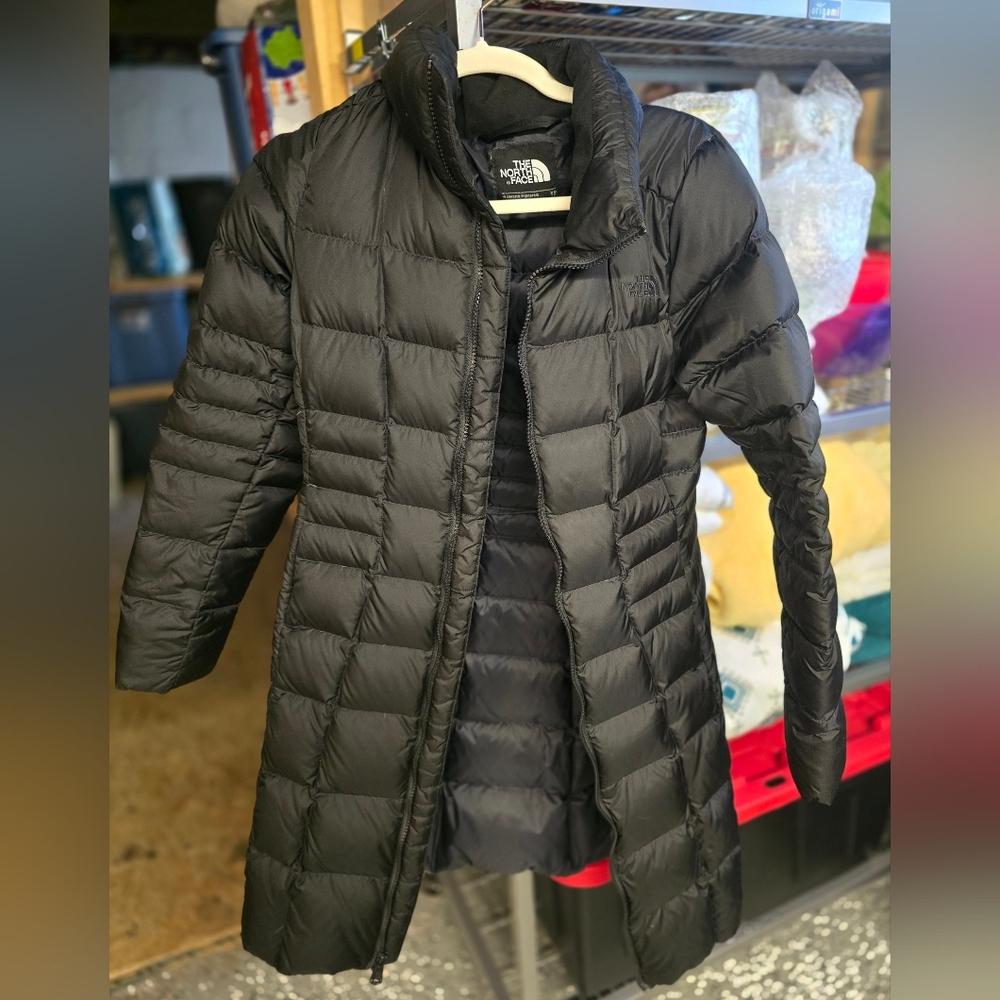 The North Face Women's Black Puffer Coat XS